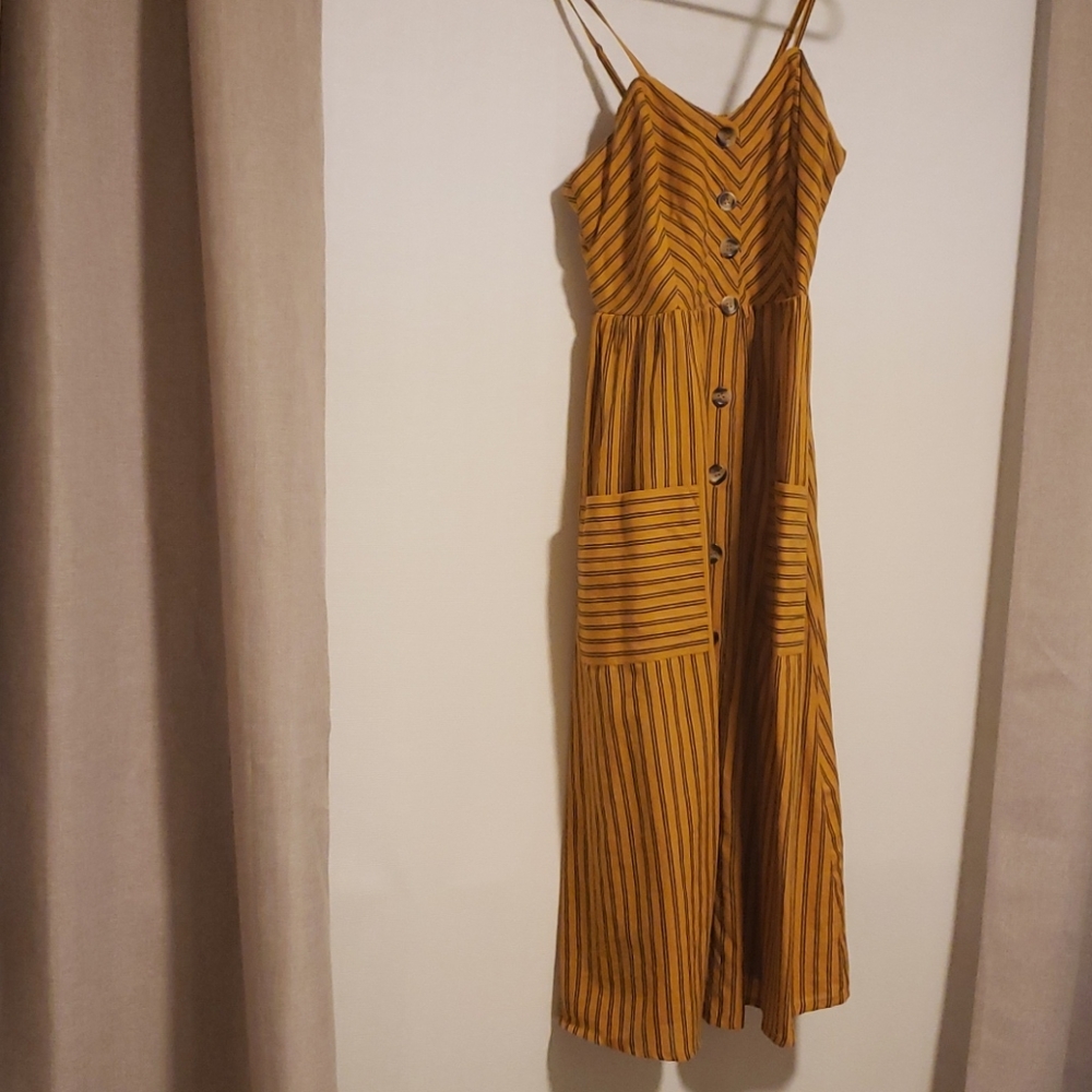 Gold and black button-down midi dress with pockets - Picture 1 of 3